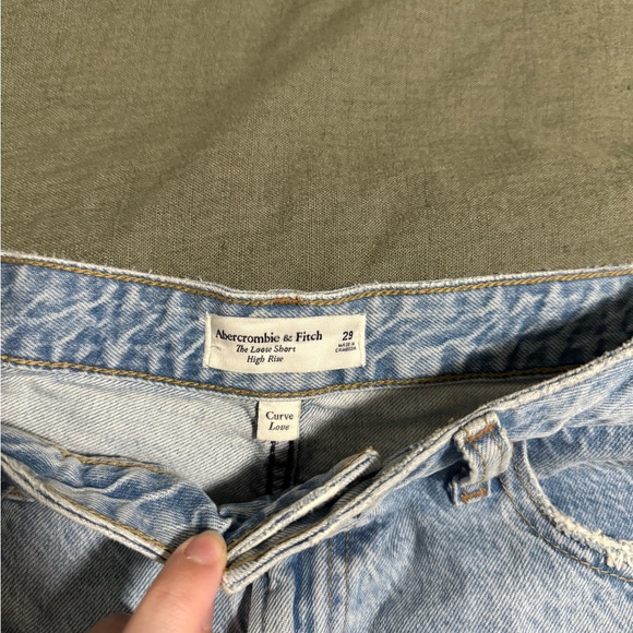 Abercrombie & Fitch Light Blue Distressed High-Rise Jean Shorts - Picture 3 of 8